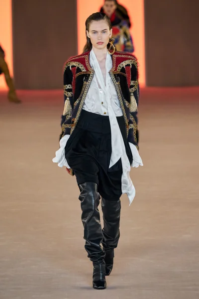Look 34